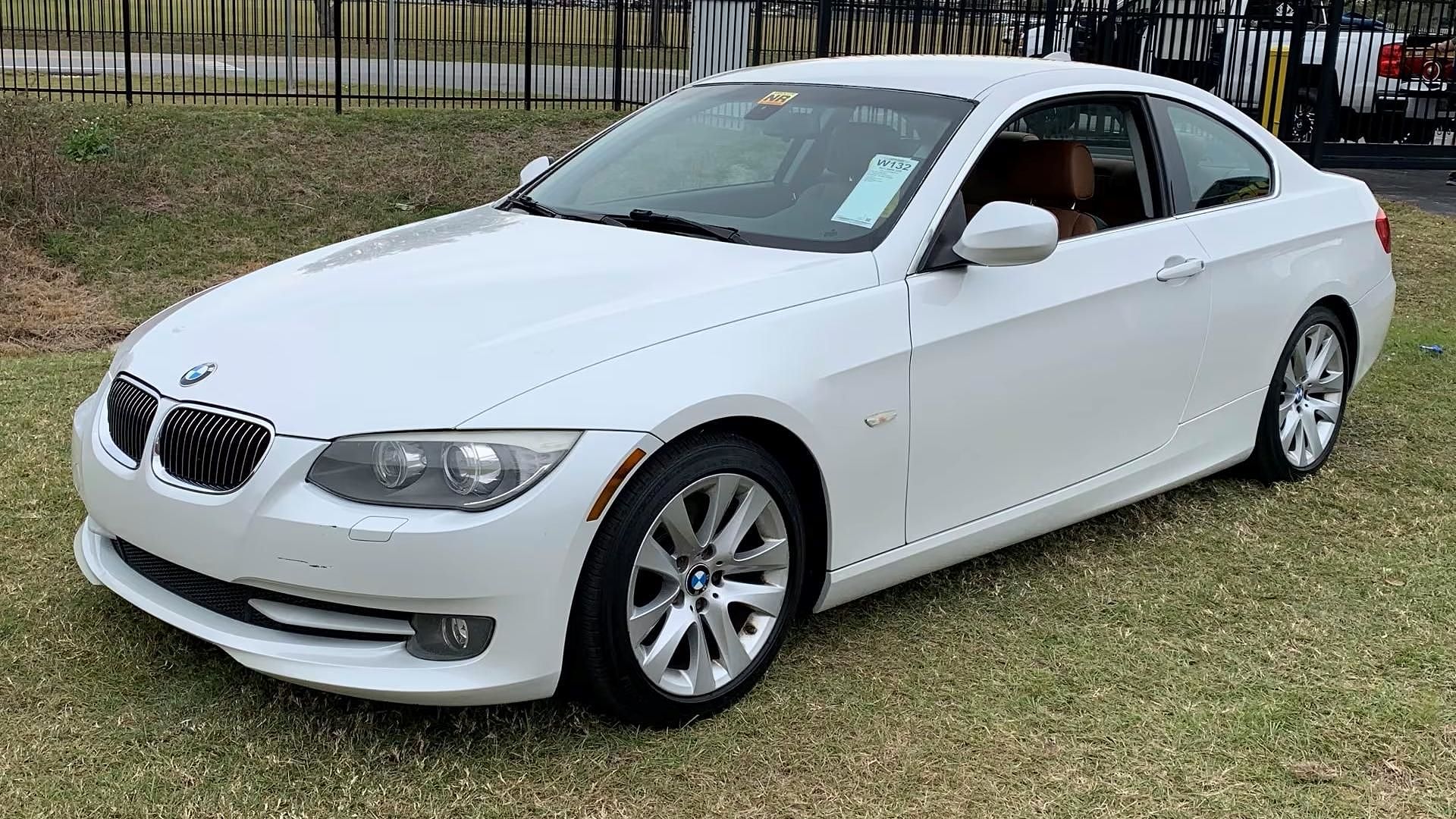 2011 BMW 328i - Front Quarter