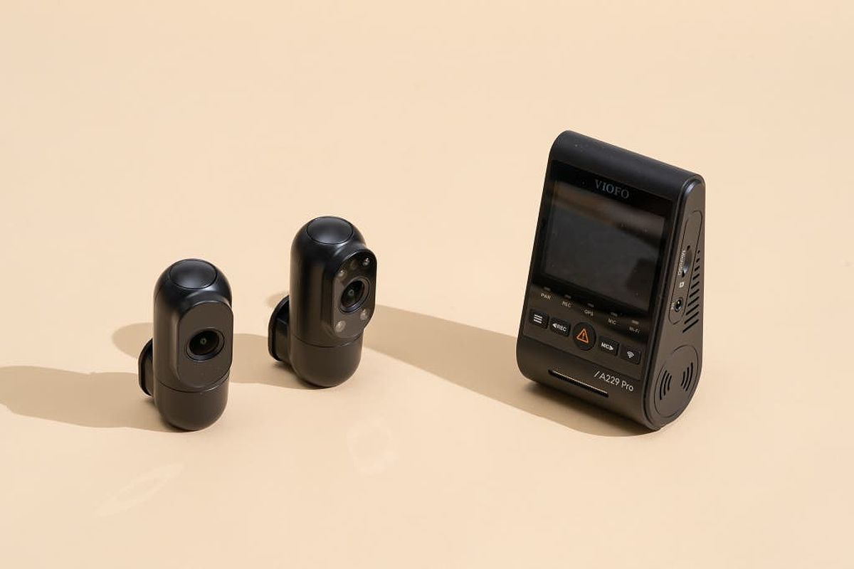 The forward-facing, the rear, and the interior cameras of the Viofo A229 Pro 3-channel version