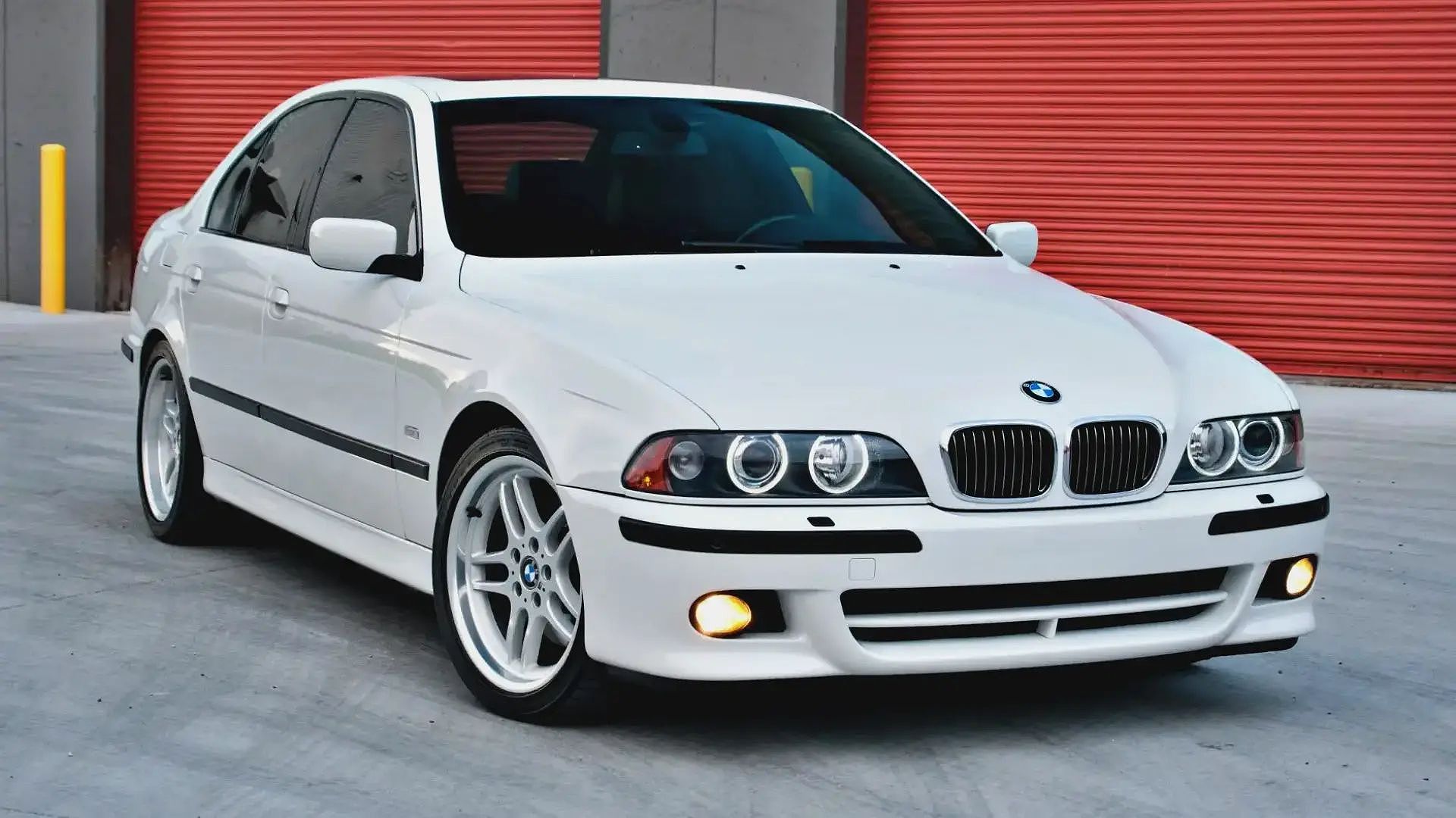 White E39 BMW 5 Series